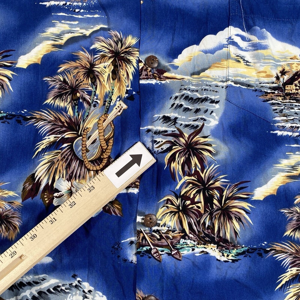 Hilo Hattie Mens Large Hawaiian Button Shirt Made in USA *Missing Button* - Picture 4 of 7